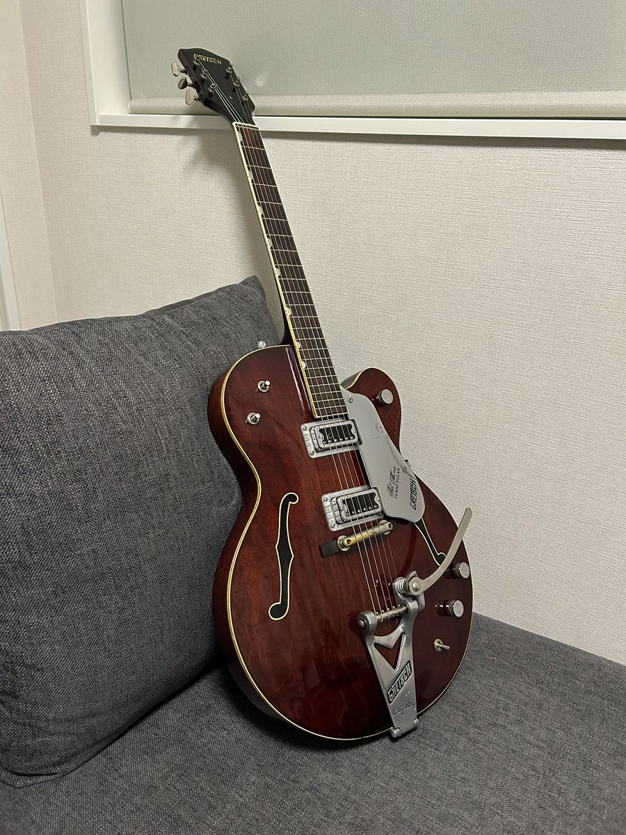 Gretsch PX6119 Chet Atkins Tennessean
レスポールカスタムとか他にもあるけどなんとなく手に取るのはこれですね
 #あなたの愛機見せてください