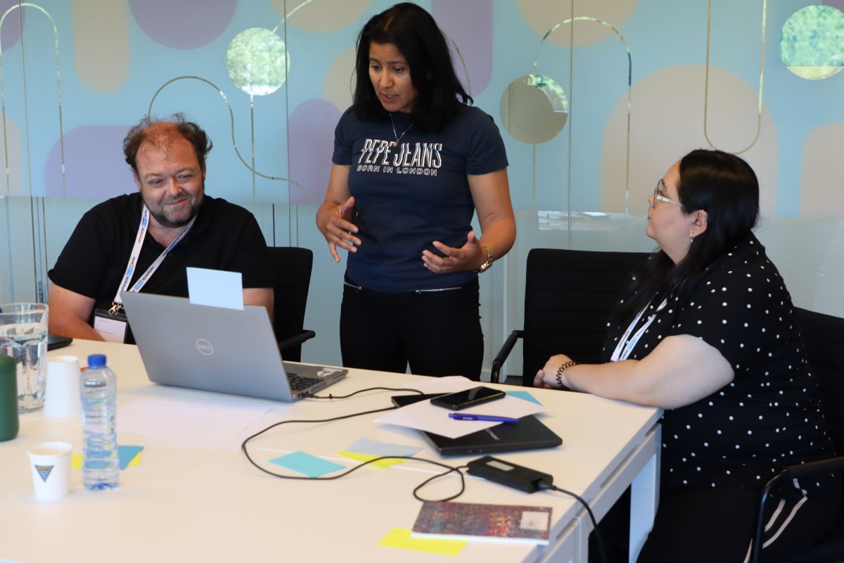 eScienceCenter's tweet photo. Today concludes the #Carpentries instructor #Training at the #eScienceCenter. Our trainings share evidence-based teaching practices & provide opportunities to build your teaching skills. We hosted a full house of future instructors from organizations across the Netherlands! https://t.co/XklawoebR9