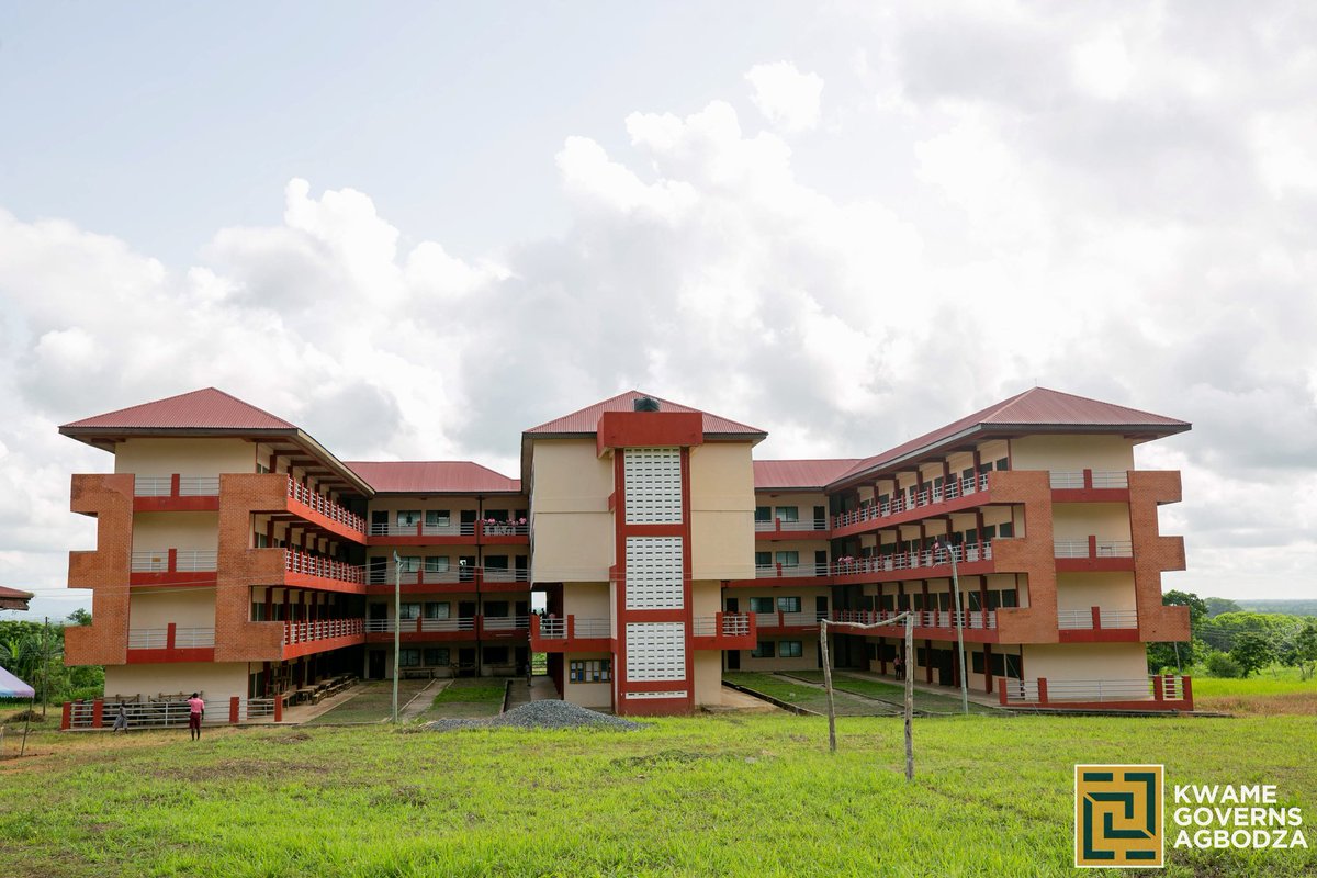 This is the Adaklu E-block, a legacy of the visionary Nation Builder, H.E John Dramani Mahama. It takes impactful and transformational vision like this to produce better learning outcomes.

Our record speaks for itself.

#BuildingTheGhanaWeWantTogether