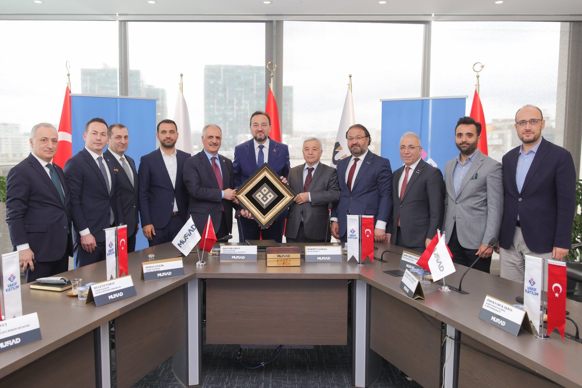📌MÜSİAD ve Vakıf Katılım, afetten etkilenen bölgelere yönelik çalışmalarına devam ediyor

MÜSİAD ve Vakıf Katılım Karz-ı Hasen İş Birliği Protokolü İmza Programı, MÜSİAD Genel Başkanı <a href="/MahmutAsmali/">Mahmut Asmalı</a>, <a href="/VakifKatilim/">Vakıf Katılım</a> Yönetim Kurulu Başkanı @OzturkOrn, Vakıf Katılım Genel Müdürü