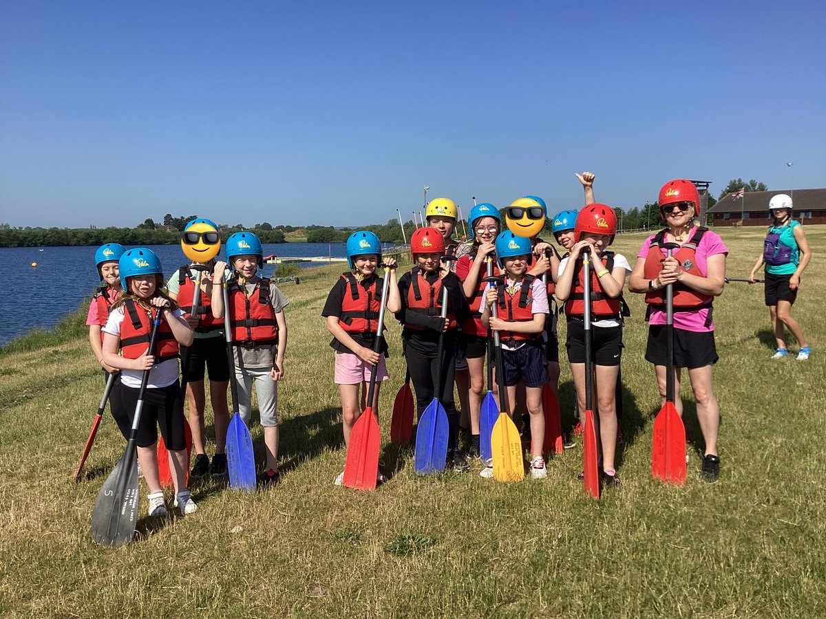 HBJSCH63's tweet image. Splish splash we’ve taken a bath (.. I wish we did) 🎶💦🛶 Our last activity was very much needed to cool us down today, before leaving Whitemoor Lakes. Thanks to Group 5 for pushing me (Miss Smart) off the jetty 😂 - you’ve been amazing! #Group5 #TeamSmart