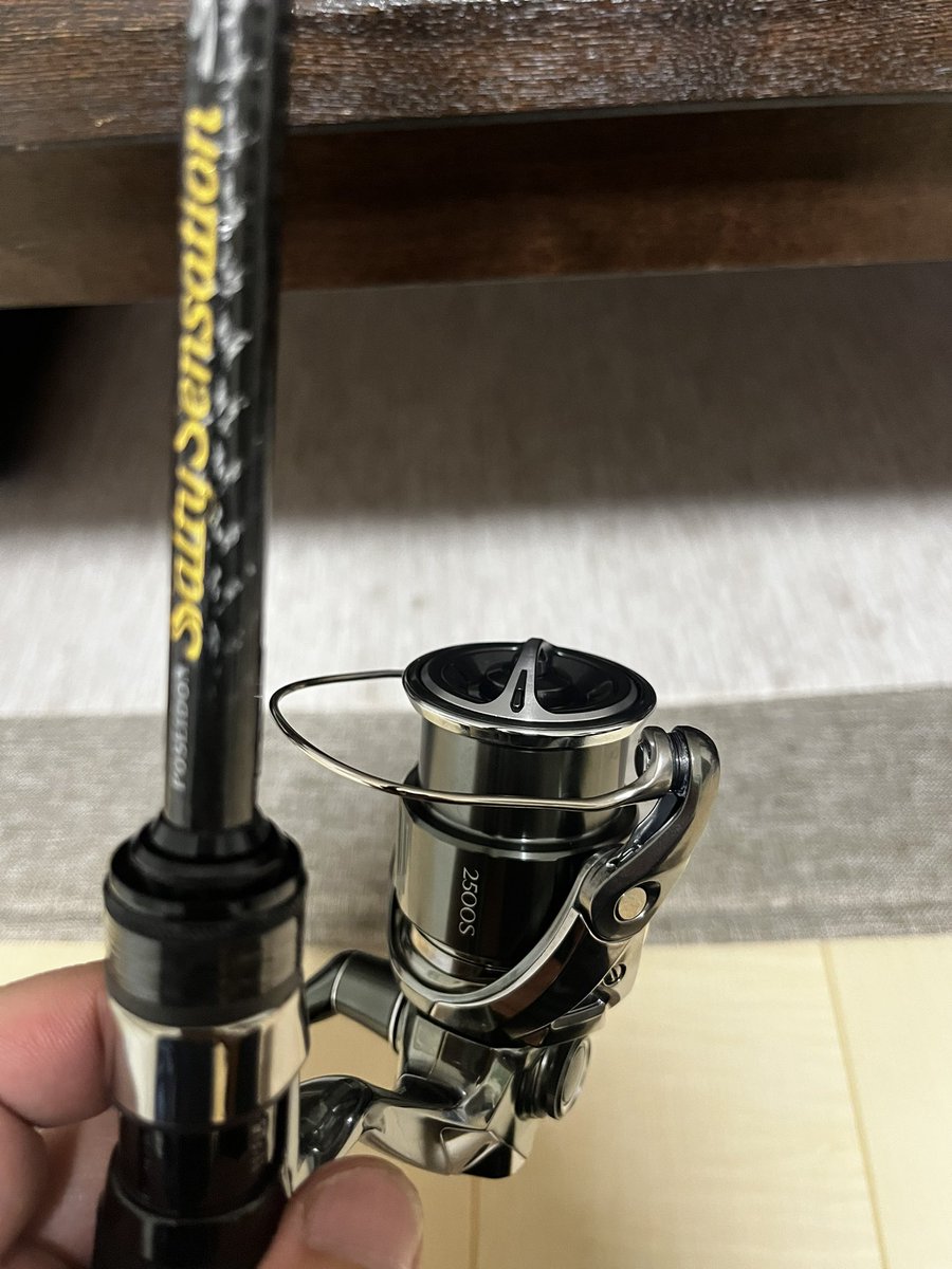 hironobumiki's tweet photo. 金曜日いくかー。
＃STELLA2500S 
#ソルティセンセーション
#リライアンス
#PE05
#リーダー7lb
#ライトゲーム
#ミドルゲーム
#なんでもしたい
#かけた魚は全てとる
#オールリリース宣言
#欲張りand意識高い系タックル https://t.co/CUvbdxZbkC