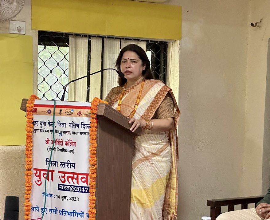M_Lekhi's tweet photo. Pleased to take part in the Yuva Utsav- India@2047 program organised by Nehru Yuva Kendra, New Delhi District at Aurobindo College. 

Highlighted the pivotal role played by the youth of our country in realising PM @narendramodi Ji’s vision of Panch Pran of Amrit Kaal for IndiaAt100.