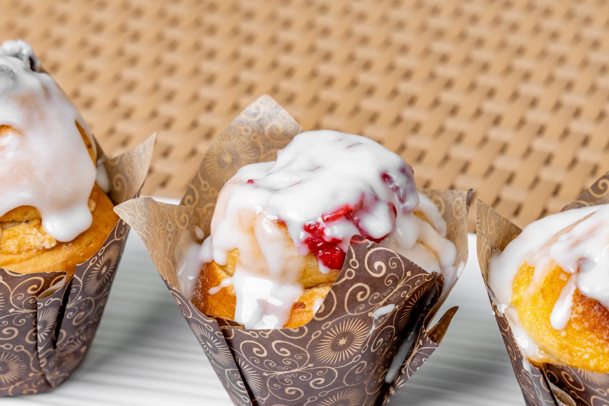 Colon_Bakery's tweet photo. Our delicious rolls come in a variety of flavors and are a must-have. Stop by and grab some today! #bakery #bread #colonbakery #catering #snack #cinnamon #chocolate #nutella #creamcheese #cranberry #colonbakeryandcatering #hainescity #florida #polkcounty
 https://t.co/KB0pzudk9S https://t.co/SRUrQpW7Ez