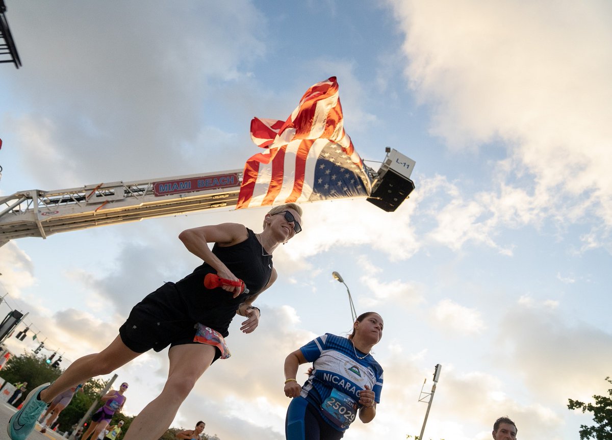 RunMiami's tweet photo. 🇺🇸 #FlagDay #NotRunningWithoutYou https://t.co/fdFP7Lll1Q
