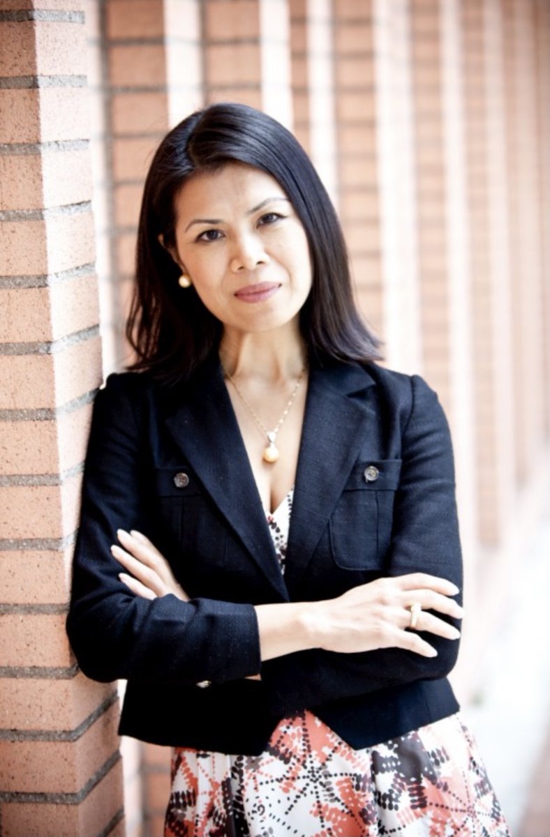 “The victims of Hun Sen’s regime should have justice”, declares LI HRC on the anniversary of Theary Seng’s imprisonment. 

One year ago, prominent human rights activist and lawyer Theary Seng was sentenced to a 6 year prison sentence. Read our statement on the website.