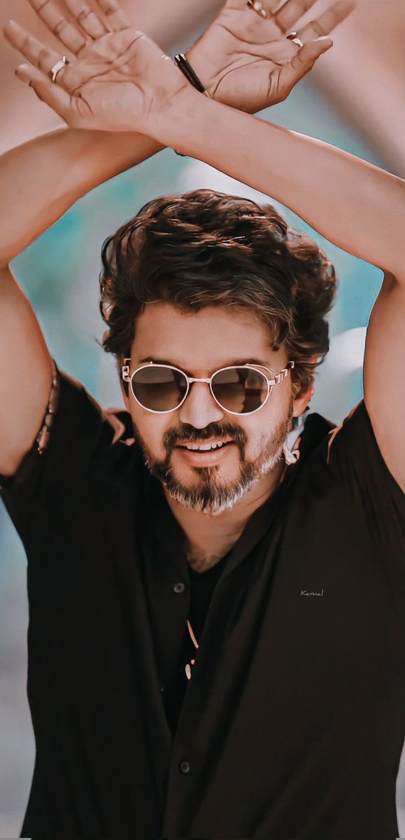 itz_H_VJ's tweet photo. 3.3K+ 💛's 

Thank you All 😍💛
Keep Supporting 💚 

#WeldInvincibleVIJAYFans

#ThalapathyVijay𓃵 #Leo #LeoFilm 
#AdvHBDdearThalapathyVijay 
@actorvijay https://t.co/hfhZFlnsqs