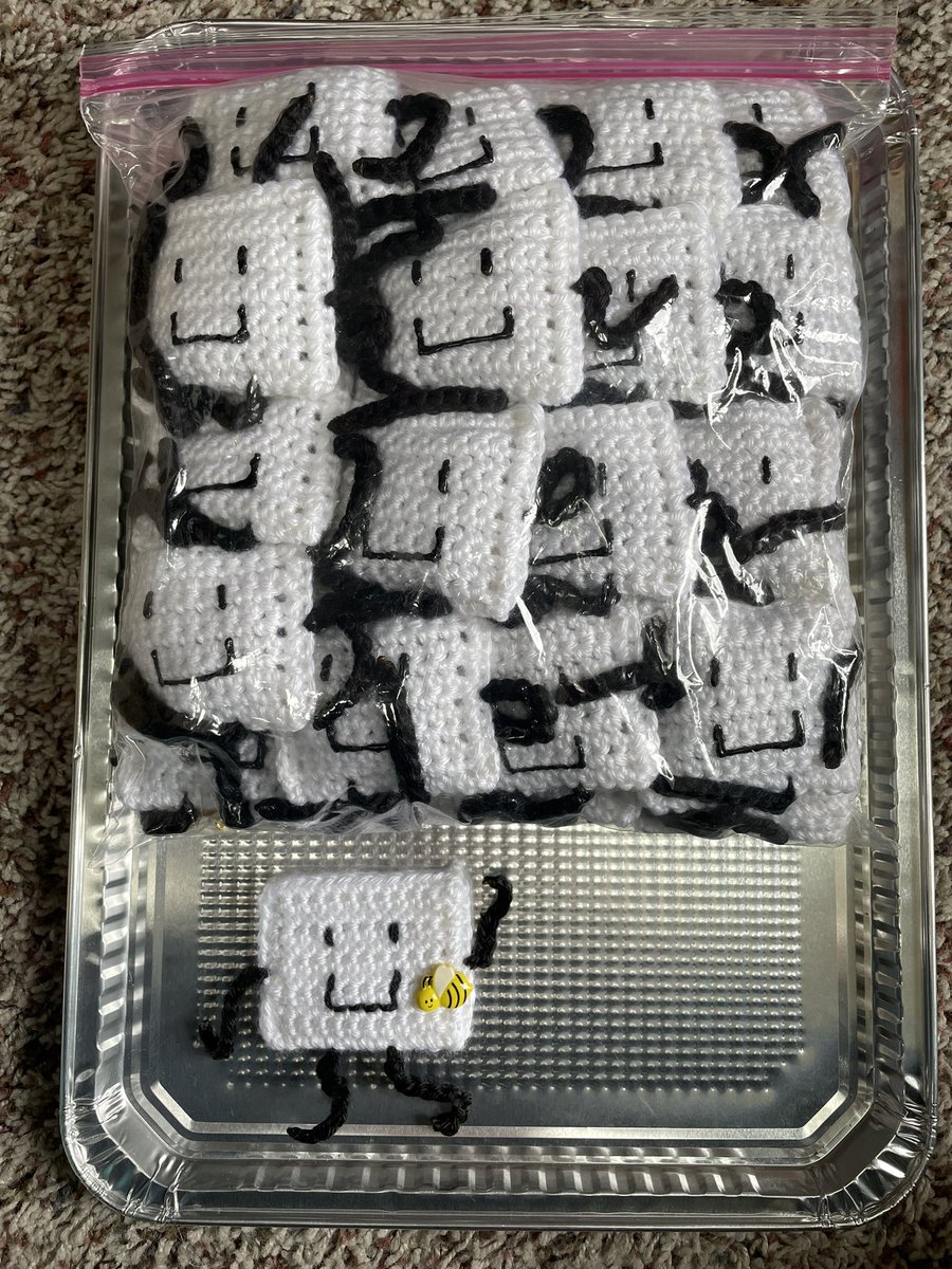 A “pixel” journey from simple square to trusty sidekick! Ready for the DBEI Digital BILT Week North America! #dbei #BIMyarn @BILTevent  #pixelart