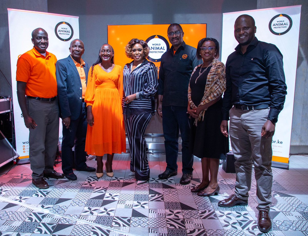 MoveTheWorldAF's tweet image. "Together, let's #EatLessMeat for the good of animals, people and the planet." @CarolineMutoko , our host for the #EatLessMeat campaign launch! 🎉

Join us on this journey towards a more compassionate and sustainable future! 🌱
#foodchoicesmatter #sustainableeating