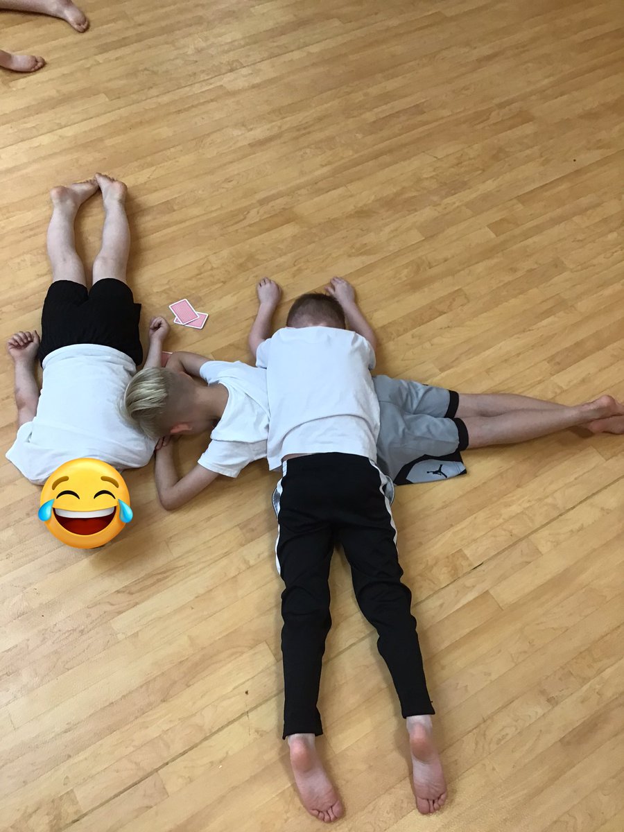 TheEllisY2's tweet photo. In PE today we have been doing team building games and practising following instructions. We had to make numbers with our bodies. Can you guess the numbers we have made? #TheEllisY2 #GetSet4Education #GetSet4PE https://t.co/yVJBZKZATM