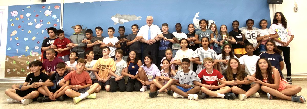 Fraser Stoddart (@sirfrasersays) on Twitter photo This morning I visited the José Echegaray School in Martorell, Catalunya, <a href="/AjuntaMartorell/">Ajuntament de Martorell</a>, as part of the <a href="/aliancesmagnet/">Aliances Magnet</a> programme, with <a href="/educaciocat/">Educació</a> and <a href="/FundacioBofill/">Fundació Bofill</a>. The school kids bombarded me with questions, some of which had me racking my brain to answer! This morning I visited the José Echegaray School in Martorell, Catalunya, <a href="/AjuntaMartorell/">Ajuntament de Martorell</a>, as part of the <a href="/aliancesmagnet/">Aliances Magnet</a> programme, with <a href="/educaciocat/">Educació</a> and <a href="/FundacioBofill/">Fundació Bofill</a>. The school kids bombarded me with questions, some of which had me racking my brain to answer!