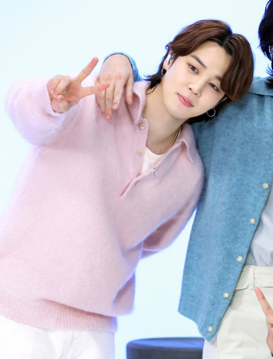 jmnpromise's tweet photo. 2013 JIMIN                                2023 JIMIN https://t.co/HAAdChiHdW