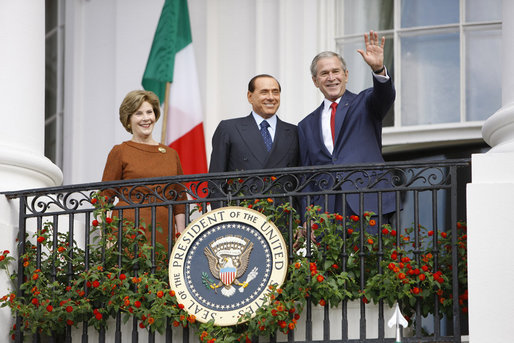 CastagneraDr's tweet photo. DONALD TRUMP AND HIS ILK MAY AGAIN BE TAKING POLITICAL INSULTS DOWN TO EVER-DEEPER DEPTHS.  BUT HE DIDN'T INVENT THEM. SILVIO BERLUSCONI, THE FORMER ITALIAN PRIME MINISTER WHO DIED THIS WEEK, WAS A REAL ROLE MODEL.
https://t.co/OvNbQzi6p9 https://t.co/fpSHe1imWz