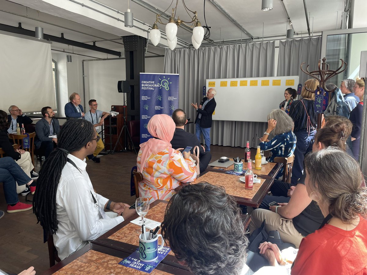 Brilliant <a href="/LandryTweet/">Charles Landry</a> opening the pre event of <a href="/CreatBureauFest/">Creative Bureaucracy Festival</a> #CBF2023 - great energy, nice to see everyone after a while