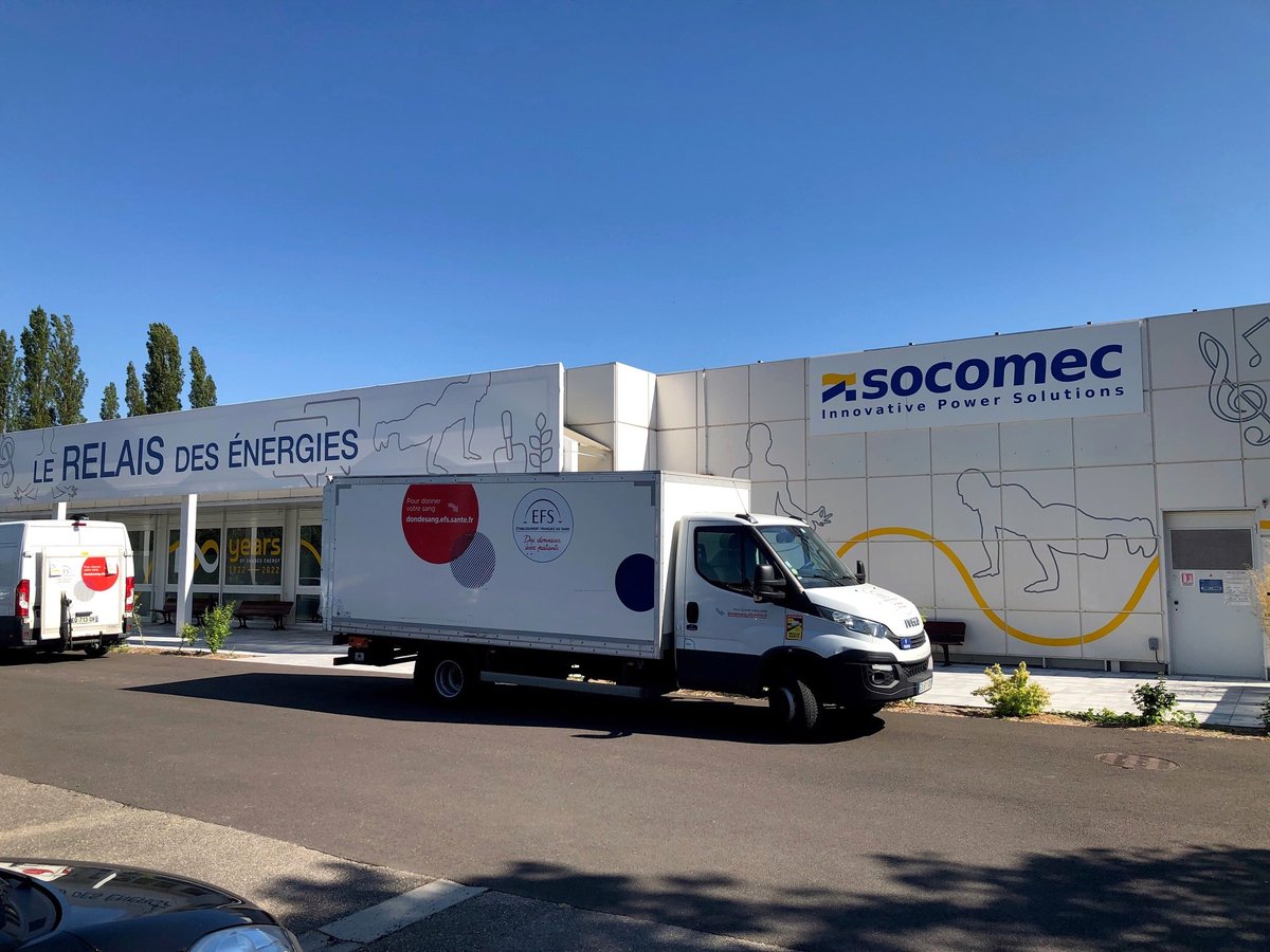 Today is World Blood Donor Day! 
Socomec organised a blood drive yesterday with the <a href="/EFS_dondesang/">Établissement français du sang</a>. A hundred of colleagues took part in the blood drive. 👏
You too can carry out a self-assessment to find out whether you can donate.
#JMDS #dondusang #whenenergymatters