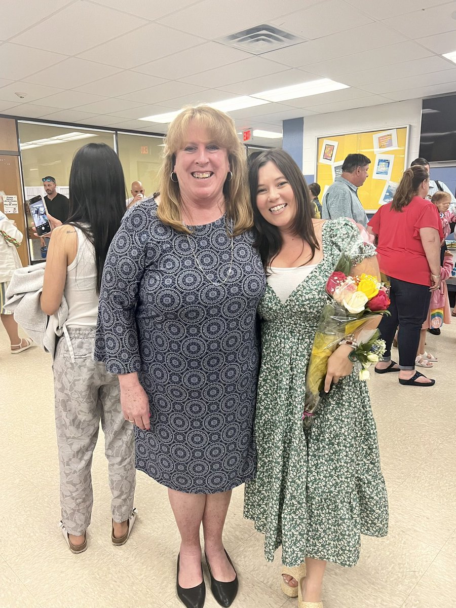 Kirstyn Golden (@msgoldenlb) on Twitter photo Officially tenured! ✅
I can’t believe I’ve already spent 4 years working at the 4 incredible elementary schools <a href="/LBSchoolsNY/">LongBeachSchools</a> 🎉
So thankful for my amazing support system in helping me get here, I can’t wait to see what the future holds 🥰
#ProudtobeLB Officially tenured! ✅
I can’t believe I’ve already spent 4 years working at the 4 incredible elementary schools <a href="/LBSchoolsNY/">LongBeachSchools</a> 🎉
So thankful for my amazing support system in helping me get here, I can’t wait to see what the future holds 🥰
#ProudtobeLB