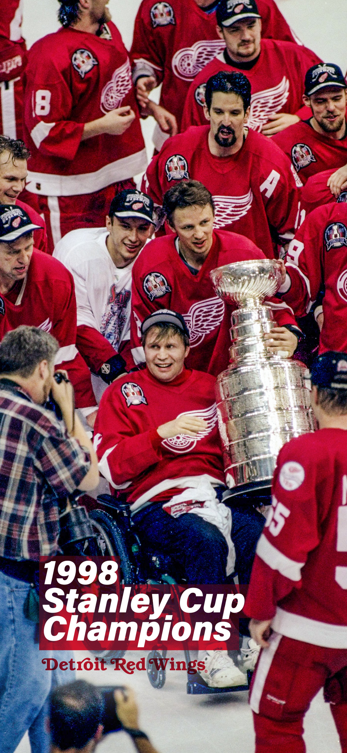 1998 Stanley Cup Champions: Detroit Red Wings  Detroit red wings, Red wings  hockey, Detroit red wings hockey