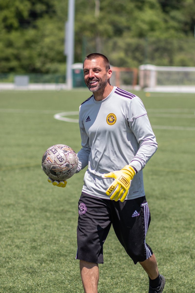 Always enjoy what you do…
@RiverhoundsSC @HoundsAcademy @USLChampionship @SoccerPAWest 
#gkunion #goalkeeper #goalkeepercoach #goalkeeping #goalkeepingcoach #soccer #footy #AB #hpgfamily