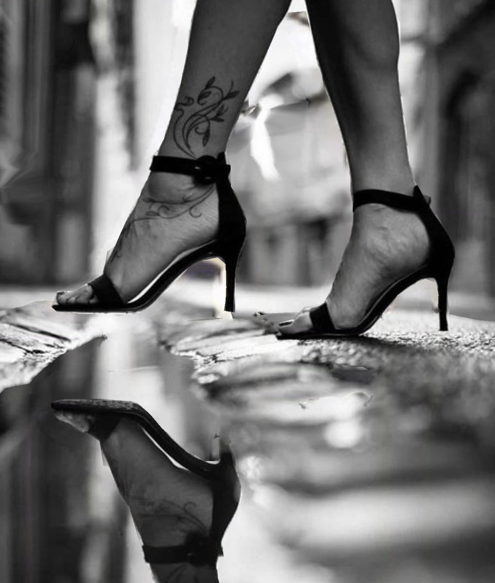 sevimbatur62's tweet image. Bazı kadınların limanı yoktur 
Bazıları sadece özgürlükten yaratılmıştır
Ve bazı kadınlar haritasızdır
Çünkü  
Hiç bir atlasa sığmayacak kadar 
Sınırsızdır...! 
~
Ernesto Che Guevera
#CheGuevera #devrim #devrimci #sözler