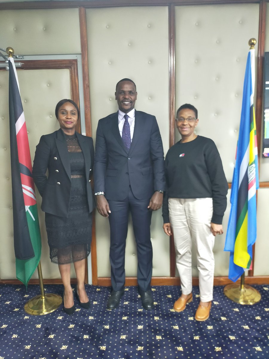 A fruitful meeting between the Global Mechanism of #UNCCD and #Kenya @Eng_F_Ngeno PS, State Depart. Environment & Climate Change, in preparation for the #Africa Climate Summit! #Kenya welcome the great collaboration foreseen with #UNCCD.