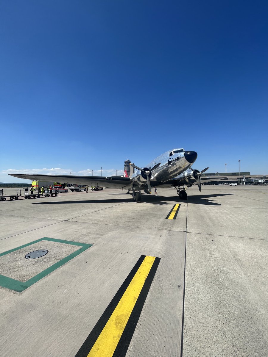 L’aeroporto di Zurigo compie 75 anni. Il 14.6.1948 decollava da qui il primo aereo @ Rsinews