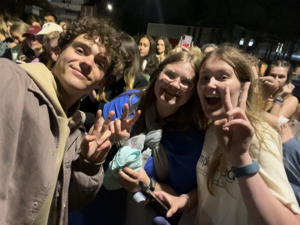 TGIFrida's tweet photo. Best friends appreciation tweet because I’m soft👹
Far from everyone is pictured here, but I hope you all know how much you mean to me❤️ https://t.co/yTfJ7BU2sc