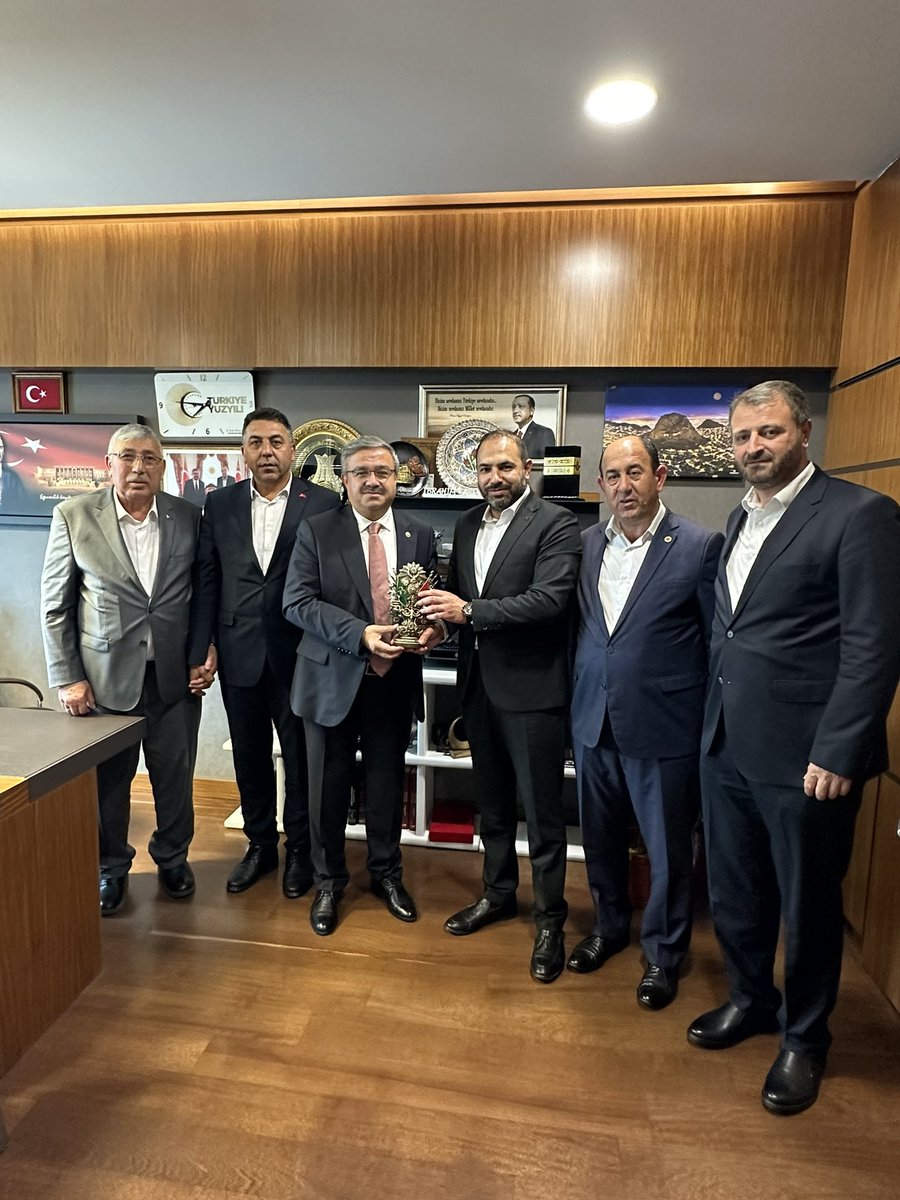 avyurdunuseven's tweet photo. Pancar Kooperatifi Yönetim Kurulu Başkanı İbrahim eroğlu ve Yönetim Kurulu Üyelerine nazik ziyaretleri için teşekkür ederim. https://t.co/VcxVtk3LdL