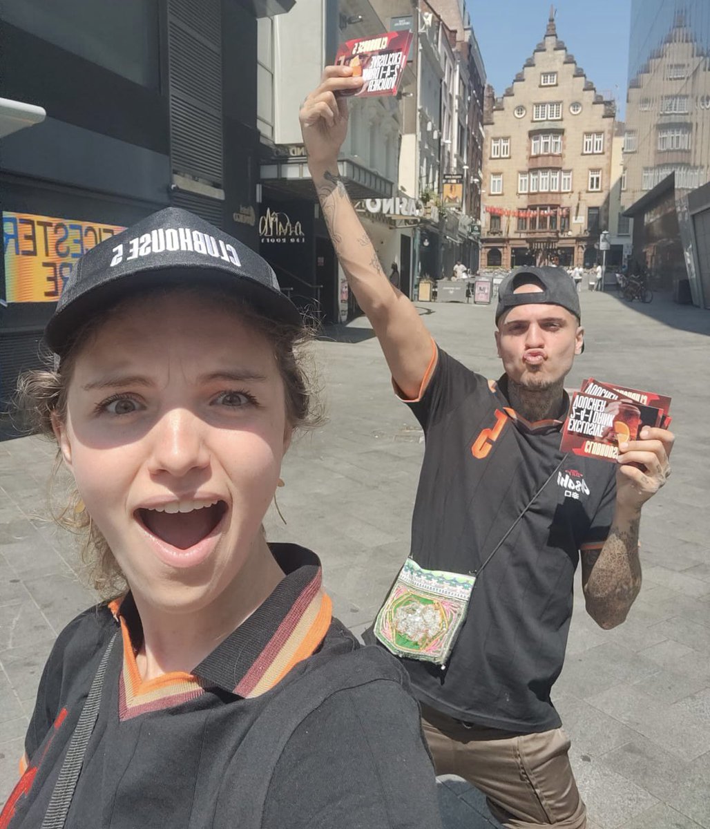 The awesome Yes People Demelza & JJ having a blast in the sun 🌞 promoting Clubhouse5 the hottest new bar in Leicester Square! 

🍸 need #eventstaff for your #marketingcampaign? Just say Yes & check us out yespeople.co.uk
#eventprofsuk #eventstaffing #experiential