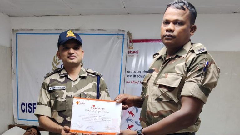 ngmh_official's tweet photo. Salute to the heroes
Every drop counts... Celebrating World Blood Donor Day and Lifesaving Heroes with Airport Authority of India &amp; CISF and Airlines.
A total of 20 units of blood were collected from CISF and Airport Authority of India.

#WorldBloodDonorDay #NeotiaGetwel https://t.co/LKRQlmxCz4