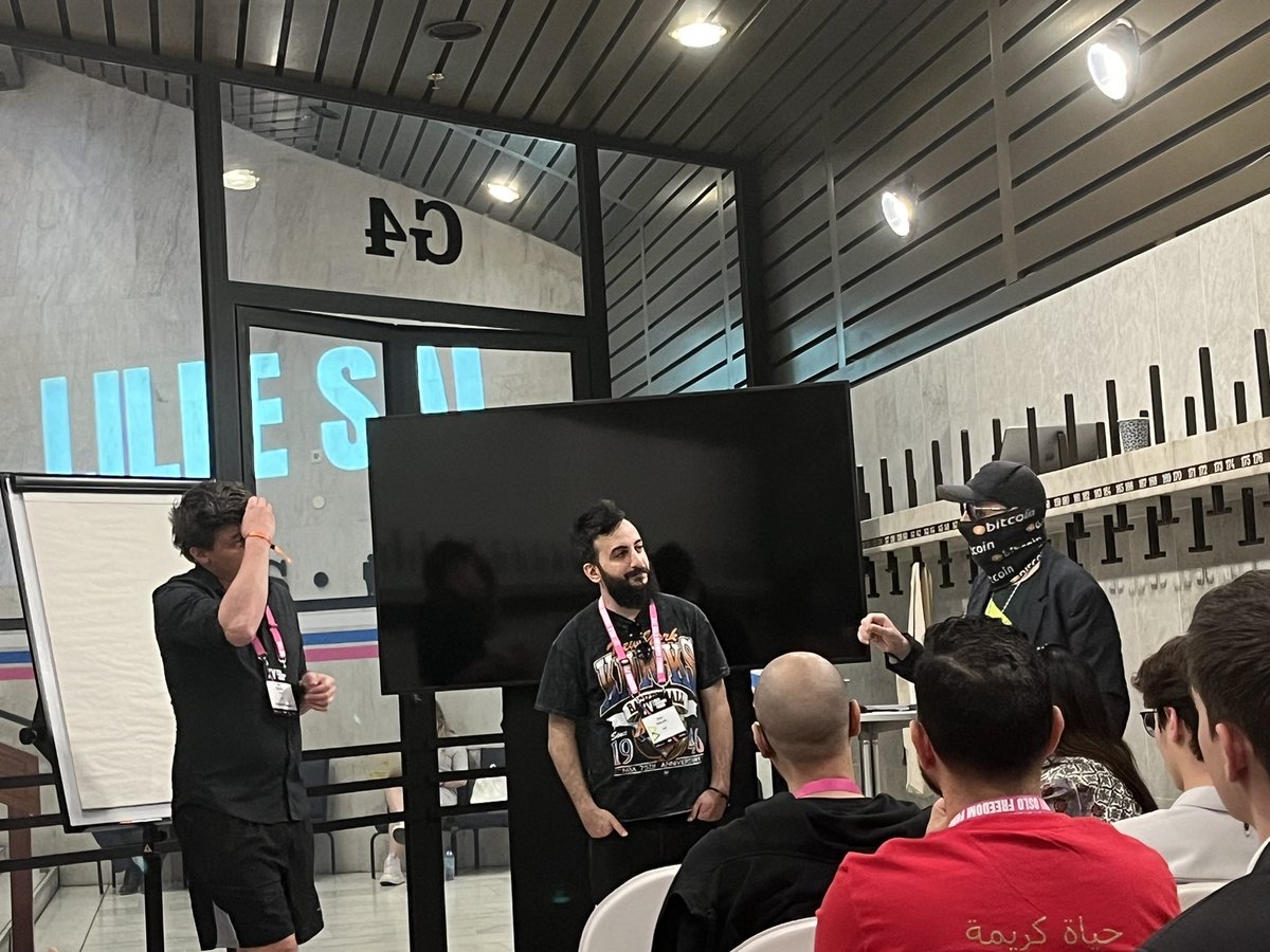 Bas_02's tweet photo. As @apple is on a roll to hunt down tools we all use, @evankaloudis and @r0ckstardev join @jb55 in the talk about Nostr use and the freedom is brings. 💜
#Freezaps https://t.co/ivUU116Pru