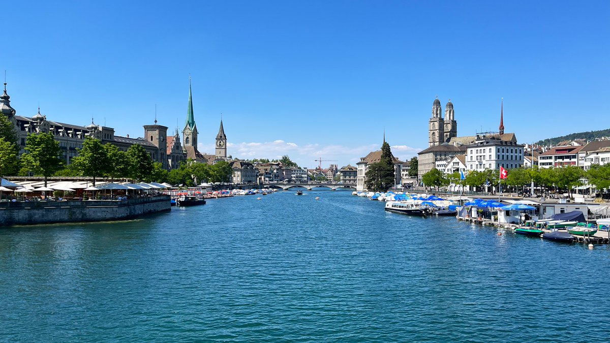 A picture perfect welcome to Zurich☀️ - all ready for tomorrow’s @UZH_en conference “Ukraine and the Post-Liberal International Order after the Zeitenwende”. See below for the program and my paper, for what will hopefully be a challenging discussion⬇️