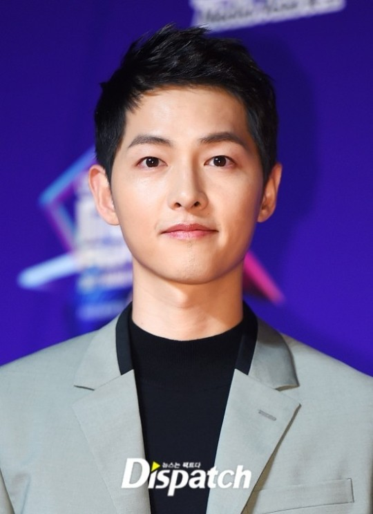tang__kira's tweet photo. Song Joongki jadi seorang ayah 

Istrinya, Katie Louise Saunders, melahirkan seorang anak pada 14 Juni 2023 di kota Roma, Italia.

https://t.co/KbZrveV3v6

https://t.co/C6Lxia5B5G https://t.co/uVjBlWknrr