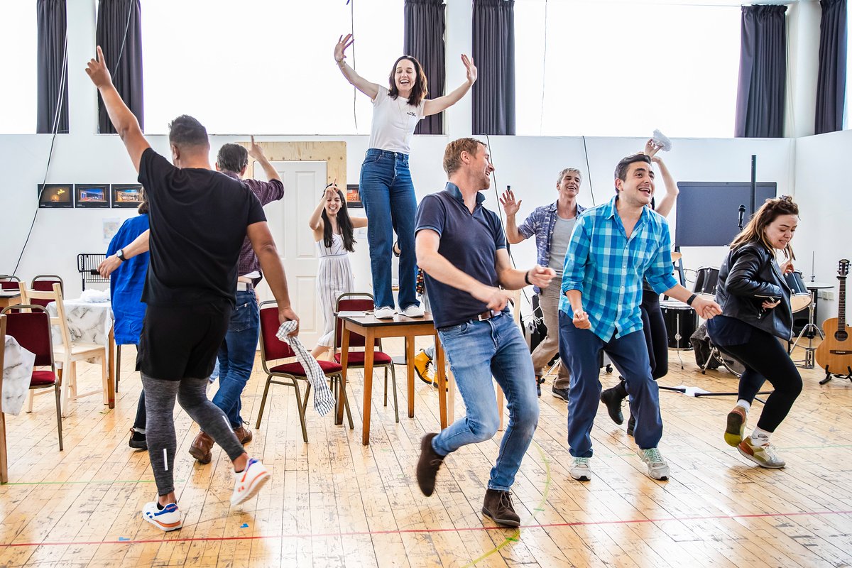 LeedsPlayhouse's tweet photo. 🎉 This is a room we would ‘Drive all night’ to be in!
⭐️ Rehearsal images revealed for #InDreams - a new musical by #DavidWestRead starring an incredible company of Broadway & West End actors.
📸 Pamela Raith
📅3 July – 5 Aug
🎟️ https://t.co/wajAurAbZP https://t.co/32oKhXFXPX