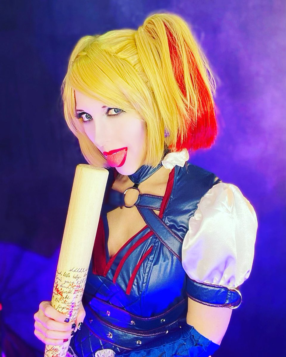 Kittendtv's tweet photo. “BeingJokers’s girl gave me immunity.”— Harley Quinn
Harley Quinn pic by Hexed Photography @HexedPhotograp1 #harleyquinncosplay #arkhamknight #heypuddin #dccomics Please check out my https://t.co/NDfAtWyrzO 💙🖤💛❤️♦️🔷@Cosplay_society @womenofcosplay @ShareMyCosplay @D official https://t.co/0qzZxT6kYi