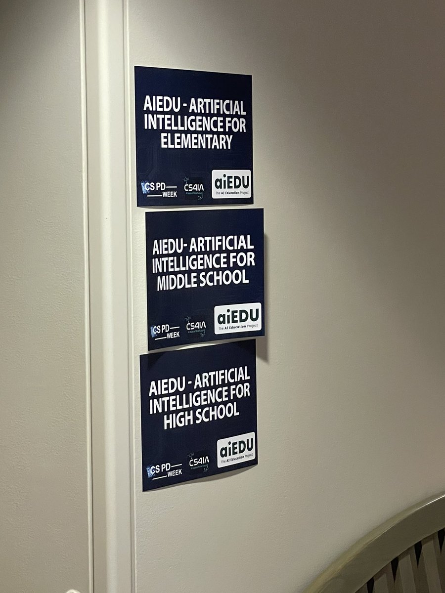 GinaBeckMiller's tweet image. @BelPlaineCSD day 3 Computer Science Week @northerniowa @IowaCSTA @IowaSTEM @DLGWAEA @csteachersorg #bpiartu #bplftadamakerspace