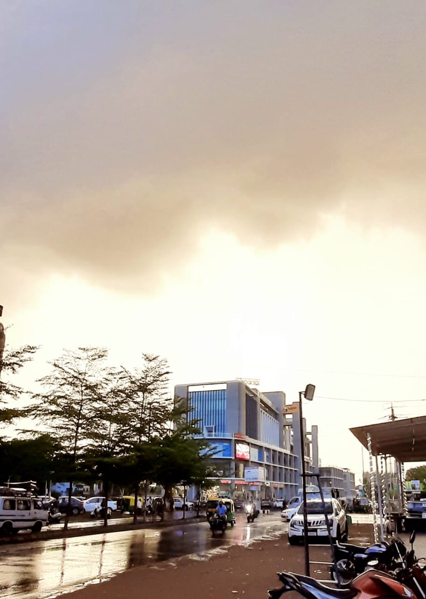 Rains in #Gandhinagar #Gujarat #Gujaratcyclone #rain