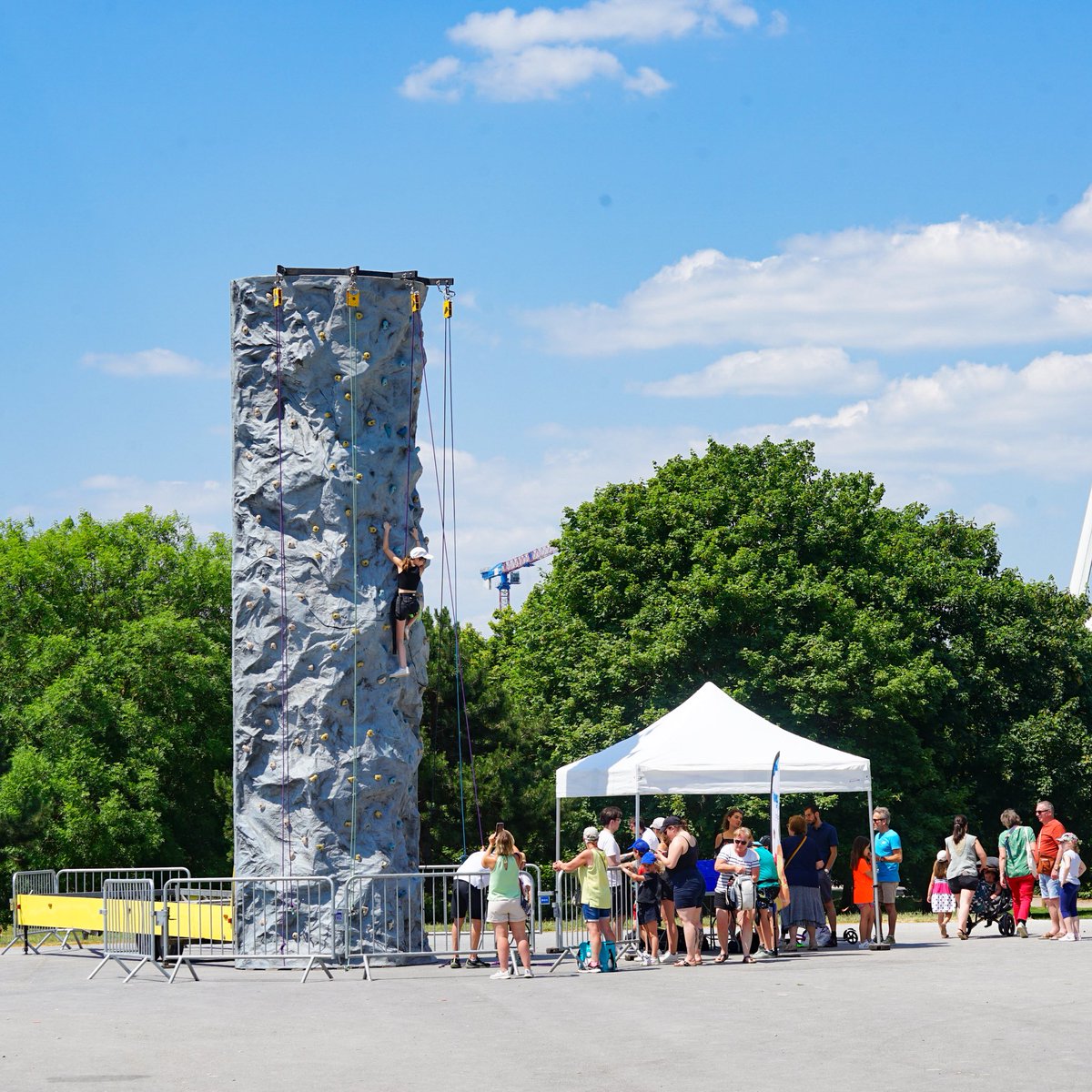 VilledeReims's tweet photo. De nombreuses #activités sont organisées aujourd’hui dans le cadre du #ReimsUrbanNature : au parc Léo, aux basses #Promenades Jean-Louis Schneiter et dans divers lieux de la ville de Reims. => Infos https://t.co/WxG1CtOlED #TerredeJeux2024 https://t.co/WdzAMcd8cG