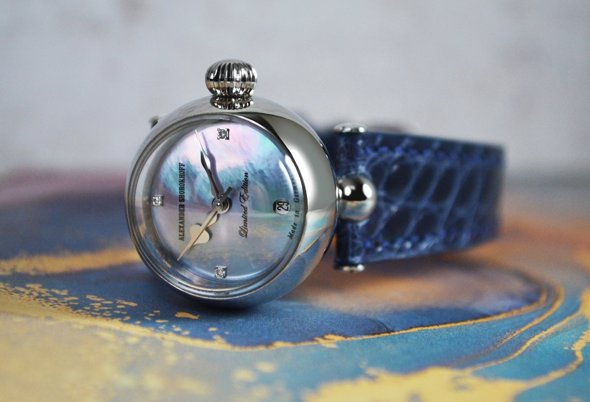A_Shorokhoff's tweet photo. NEW! NOW ONLINE: SHAR
Our model SHAR is now available online in a new version - featuring a fascinating mother-of-pearl dial. More information available here: https://t.co/9zLTXPlp21 #shar #ball #kugel #artonthewrist #alexandershorokhoff #shorokhoff #motherofpearl #new #news https://t.co/UVgAFLrGSw