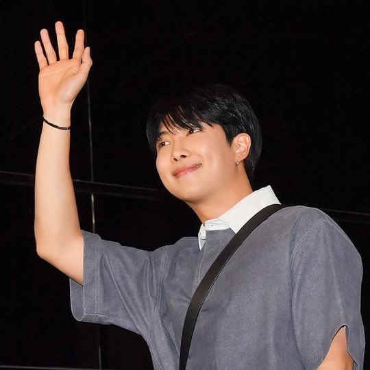 RM’s honey skin appreciation post ✨