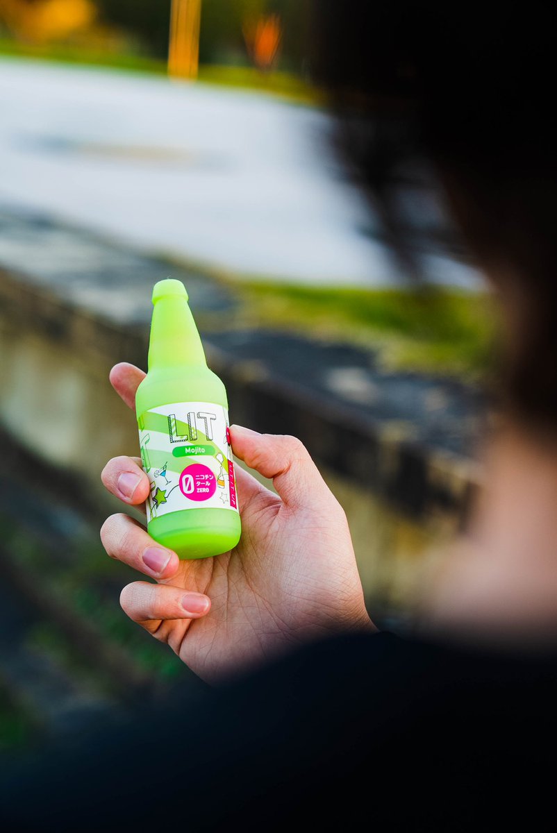 《フレーバー紹介》
モヒート
【MOJITO】

清涼感のあるミントの香りがスッキリとしたフレーバー
夏の暑い日やリフレッシュしたい日にオススメです♪

甘さ : ★★
メンソール : ★★★★★

▼ご購入はこちら▼
lit-official.shop