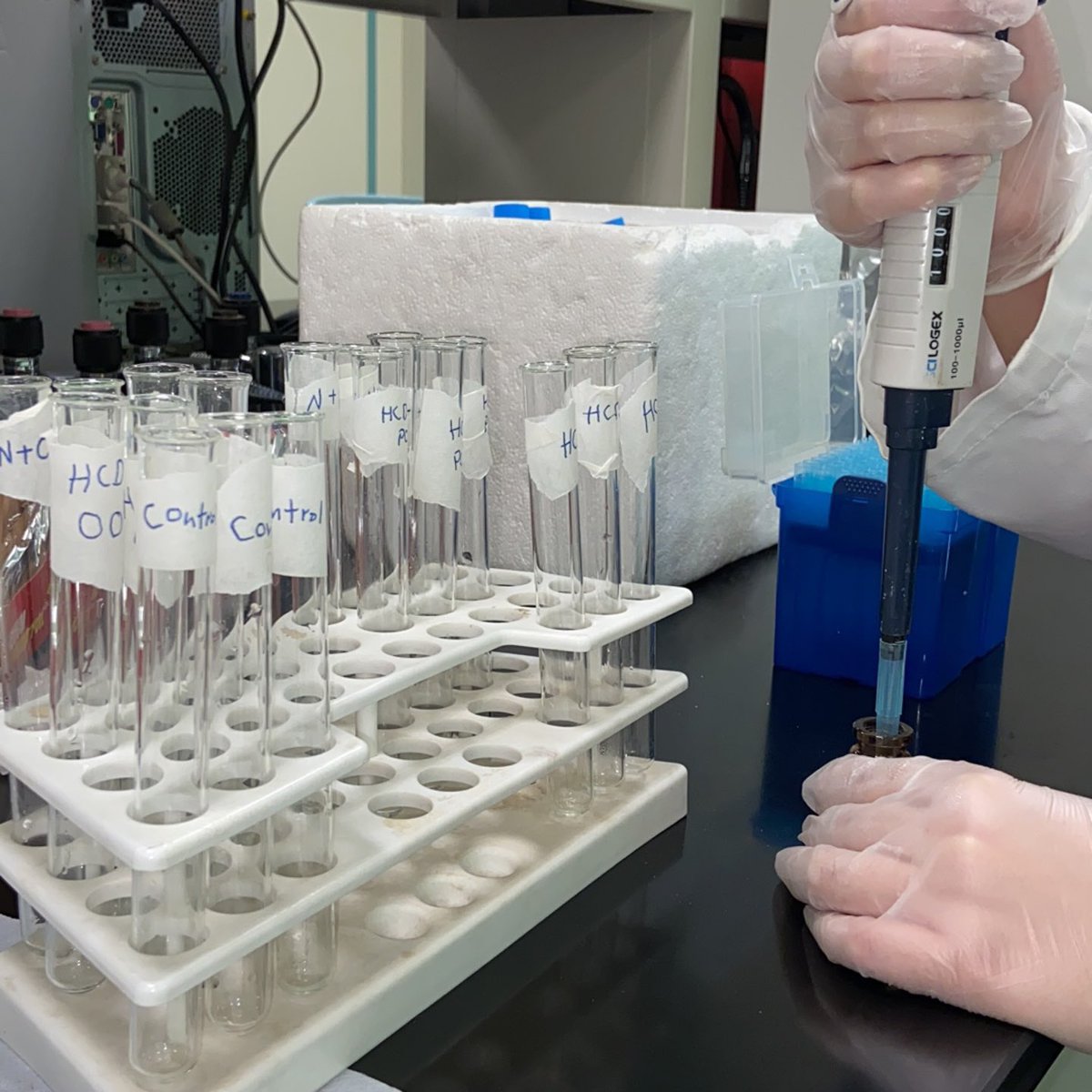 الحمدلله ♥️♥️♥️♥️♥️

كانت تجربه جميييله وجداً ومختلفه ، رغم الصعوبات الي فيها ، فخووووره فيني كثييييير