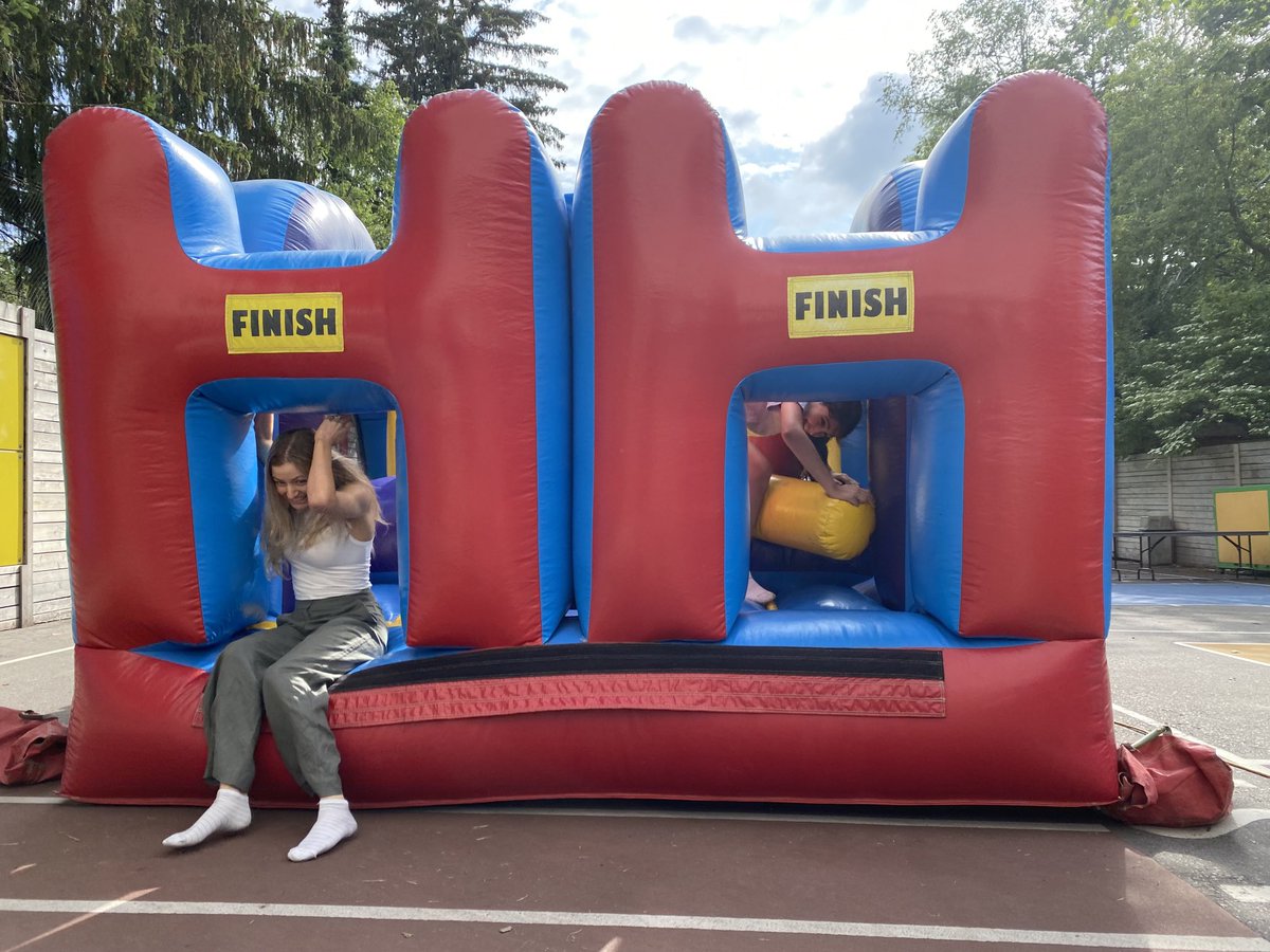 Sarah Charley tweet media