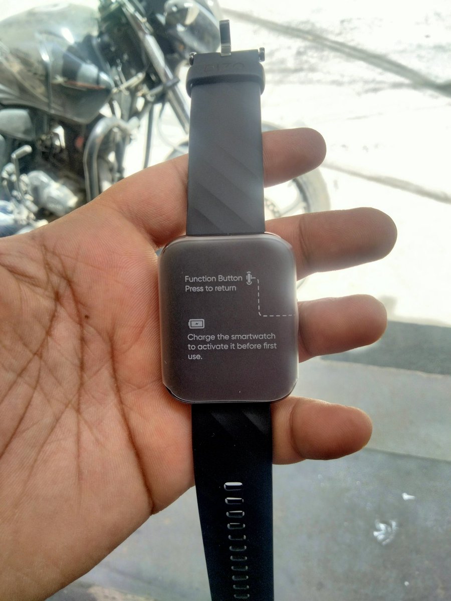 DushyantRaghava's tweet photo. मैंने 21 मई को @Flipkart से @DIZOTech की Watch D खरीदी,उसे कनेक्ट करने के लिए Dizo App चाहिए जो कि प्ले स्टोर पर मौजूद नहीं है.कस्टमर केयर और मेल से संपर्क किया,कोई जबाव नहीं आया.सर्विस सेंटर पर गया तो पता लगा कम्पनी की सेवा बंद कर दी गईं हैं @panda_abhilash बताएं इसका क्या करूं? https://t.co/viNmx4LuZK