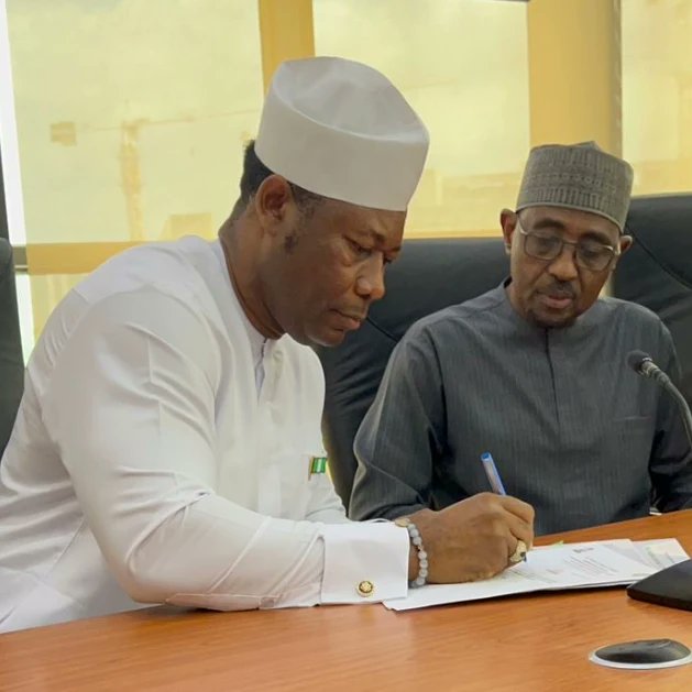 Belemaoil_NG's tweet photo. The Federal Government of Nigeria has granted Belemaoil JV operating license for the Belemaoil Sweet Crude Terminal.
#Belemaoil
#OilandGas
#OperatingLicense
#Nigeria
#EnergySector
#LocalParticipation
#Happy7thAnniversary
#changingthenarrative https://t.co/xEXtqSAIYE