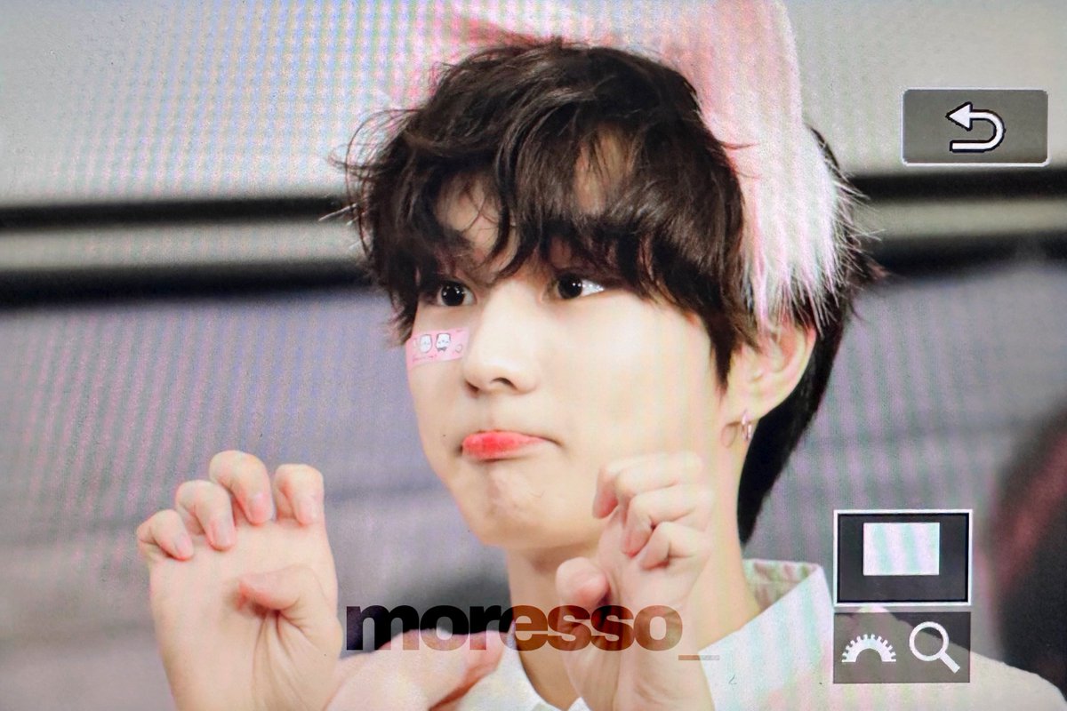 moresso_'s tweet photo. 230614

냥코미미 ฅ^._.^ฅ

#ENHYPEN #엔하이픈 
#JUNGWON #정원 https://t.co/YAyo3yCEWH