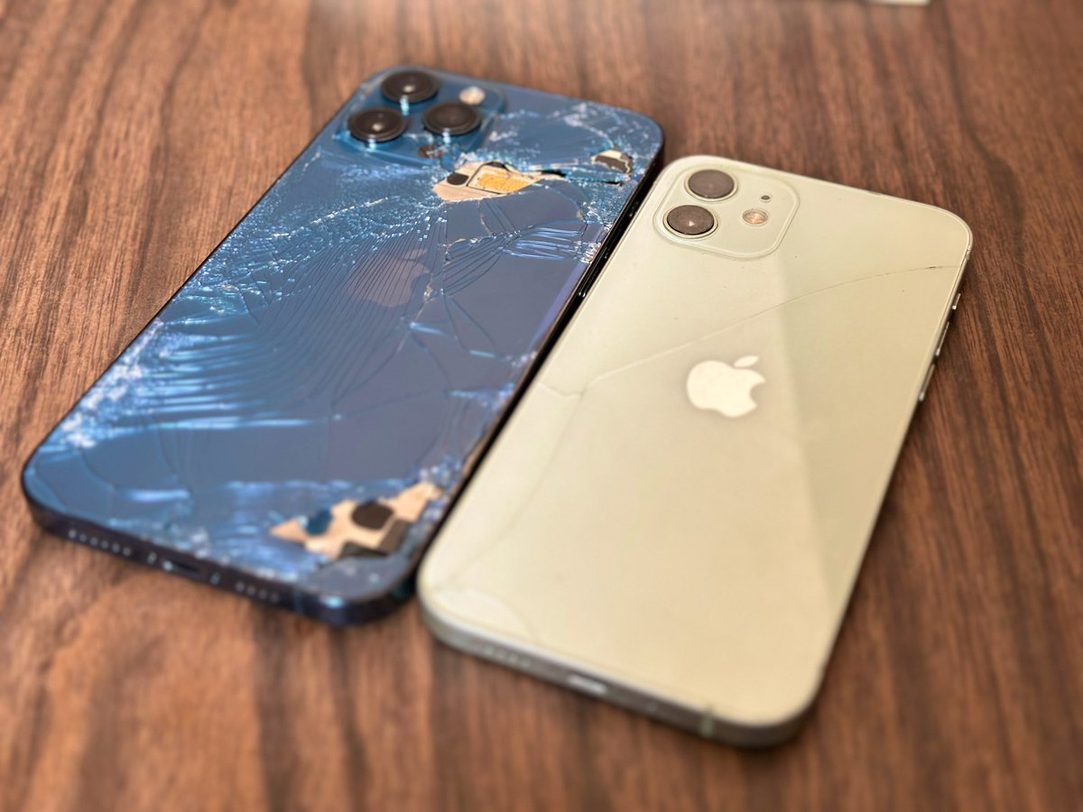 bakzfofi's tweet image. These two iPhones: IPhone 12 Pro Max and IPhone 12 were brought in for a complete #backglass and battery replacement.

Watch their transformation process: from these…

#BkMobileElectronicsGM
