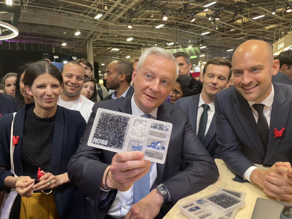 C’est au tour de <a href="/go_Electra/">Electra</a>, @Quandela_SAS, <a href="/BeFC_fr/">BeFC - Bioenzymatic Fuel Cells (BeFC)</a>, @rosi71767824 et <a href="/Hoffmann_Green/">Hoffmann Green Cement Technologies</a> de recevoir la visite des ministres <a href="/BrunoLeMaire/">Bruno Le Maire</a>, @JNB et de <a href="/ClaraChappaz/">Clara Chappaz</a> côté #FrenchTech ! 

Innovations de rupture et réindustrialisation sont au programme de ces échanges.
 #VivaTech