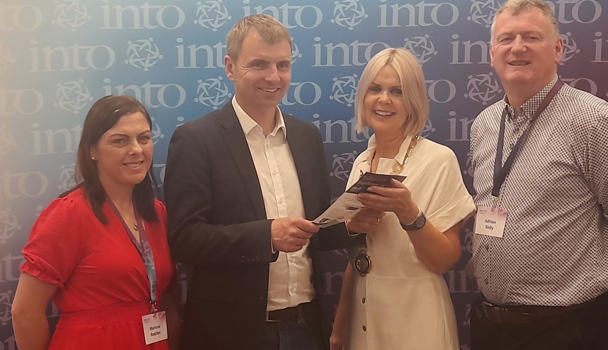 INTOnews's tweet photo. Louth TD Ruairí Ó Murchú met local reps at #INTOlobbyday. One of our #Budget24 priorities is that the deficit in posts of responsibility must be reversed to properly implement schools':
🔹Digital Strategy
🔹Literacy & Numeracy and STEM strategies
🔹Action Plan on Bullying https://t.co/svIMcArMqf