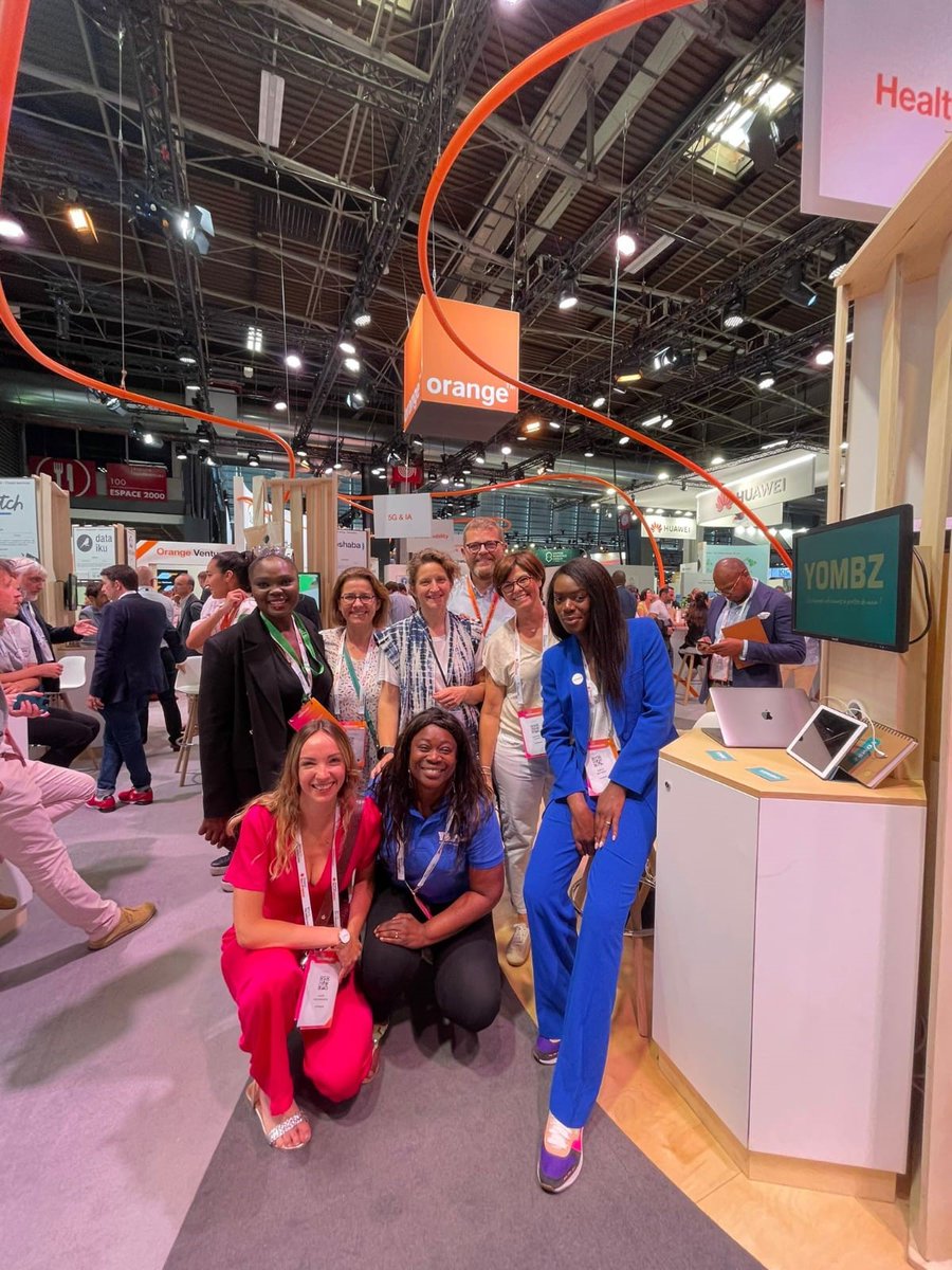 OrangeBretagne's tweet photo. ❓Des #FemmesEntrepreneuses de @regionbretagne présentes à L'événement européen de l'innovation et des start-ups ? 
🤩Oui, oui, évidemment ! 
Catherine et @EarthencyF, @FleurEveLeFoll et Anemon, ainsi que Perrine et @Ochy sont présentes à #VivaTech ! 

#OrangeDigitalCenter https://t.co/37I2urNn1h