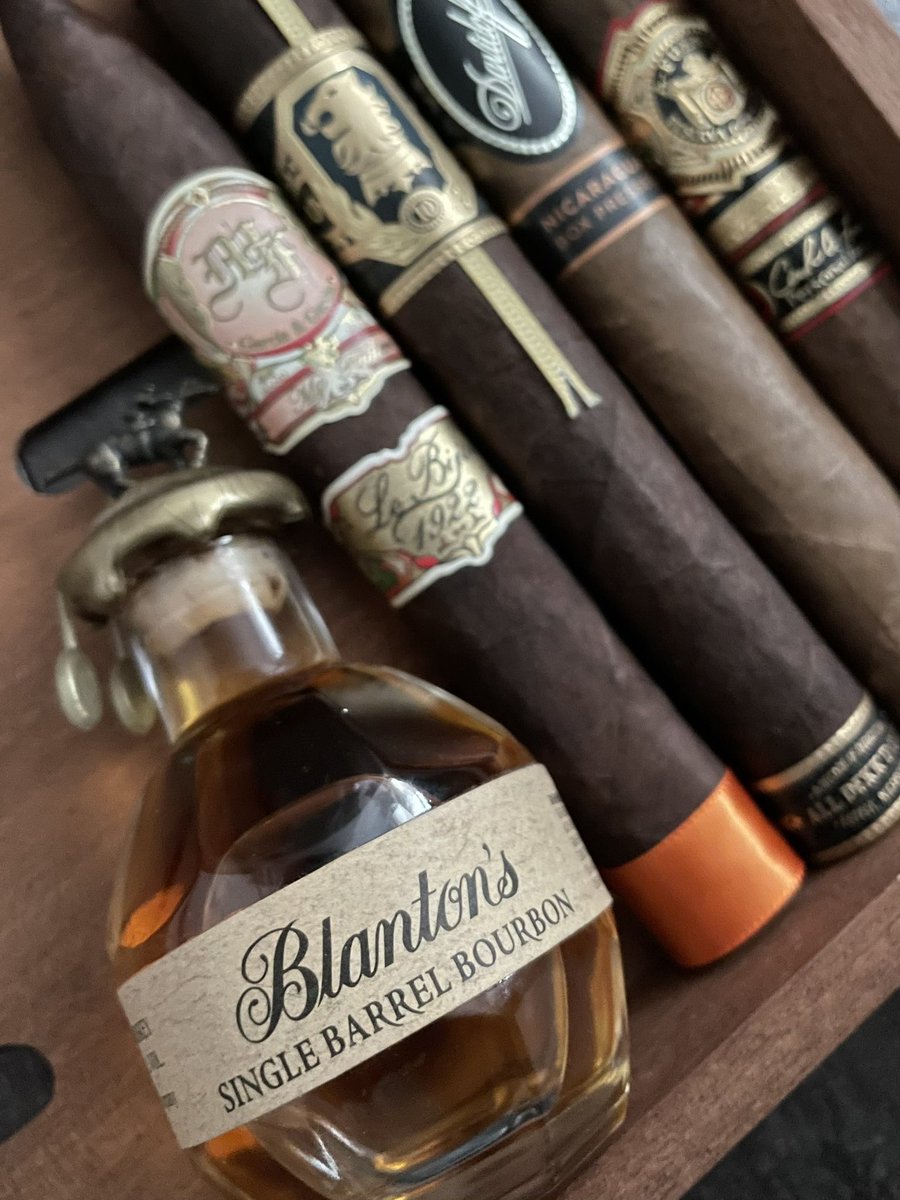 When it’s #NationalBourbonDay, you have to 💨 and 🥃the good stuff. If you’re celebrating, what are you drinking today?

#cigar #cigars #cigaraficionado #bourbon